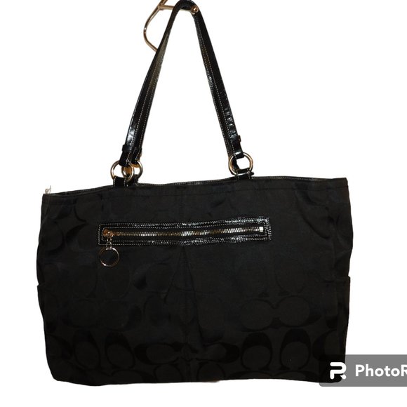 Coach Handbags - Coach Tote Bag Large With Pockets